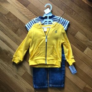 BNWT Carter’s 3 piece baby boy outfit. 18 months